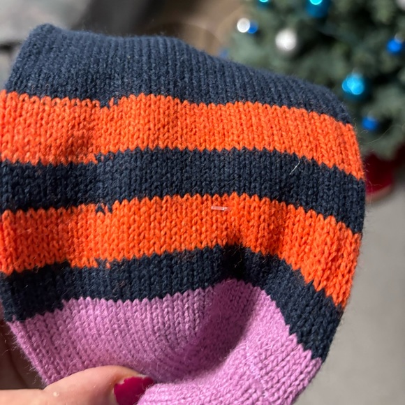 NWOT💜🦫 ROOTS SOCKS ! - Picture 7 of 7